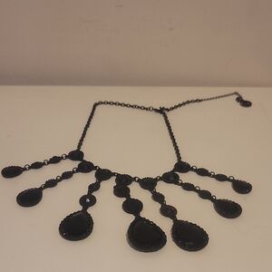 Elegant Black Teardrop Necklace